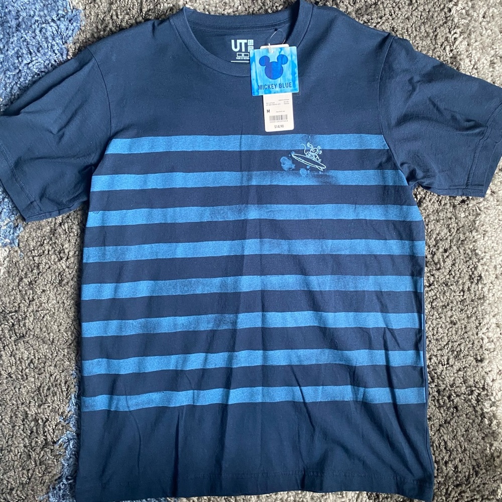 Uniqlo Disney T Shirt Size Medium